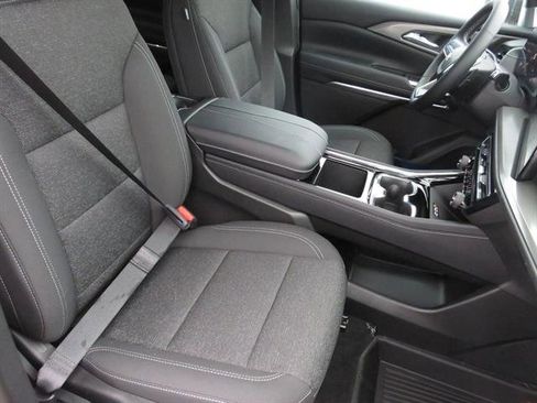 New 2026 Chevrolet Traverse LT w/ Sun and Wheel Package image 13