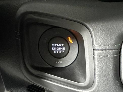 Certified 2025 Jeep Wrangler Unlimited Sahara w/ Safety Group AWD/4WD image 30