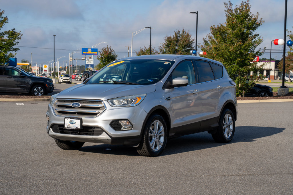 Used 2018 Ford Escape SEL AWD/4WD image 3