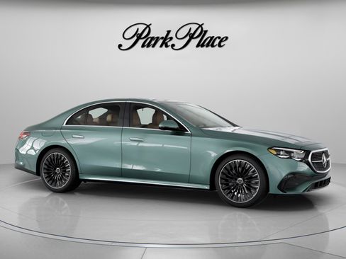 Used 2026 Mercedes-Benz E 350 Sedan image 30