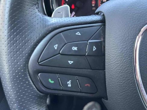 Used 2025 Dodge Durango GT RWD image 40