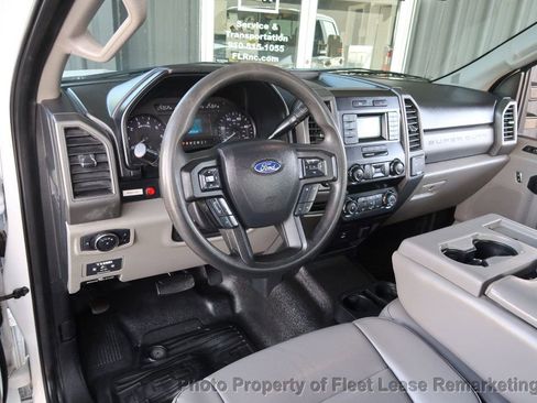 Used 2019 Ford F250 XL w/ Power Equipment Group image 10