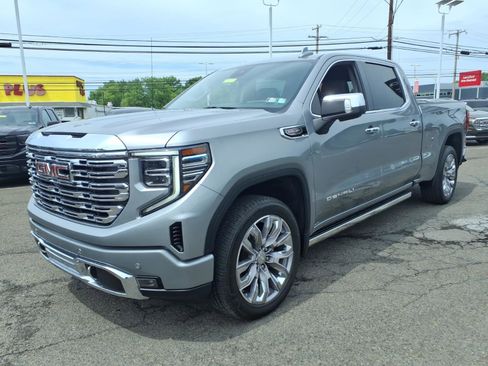 Used 2024 GMC Sierra 1500 Denali w/ Denali Reserve Package AWD/4WD image 8