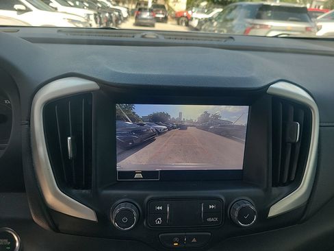 Used 2023 GMC Terrain SLT w/ LPO, Floor Liner Package FWD image 30