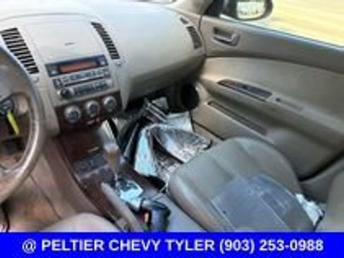 Used 2005 Nissan Altima 3.5 SE w/ (W01) Leather Sport Pkg FWD image 12