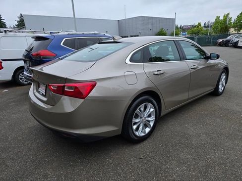 Used 2023 Chevrolet Malibu LT FWD image 3