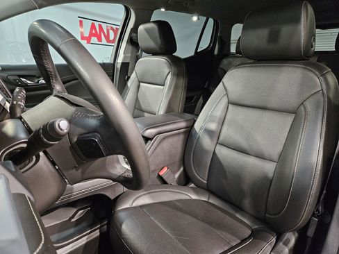 Used 2023 GMC Acadia SLT image 25