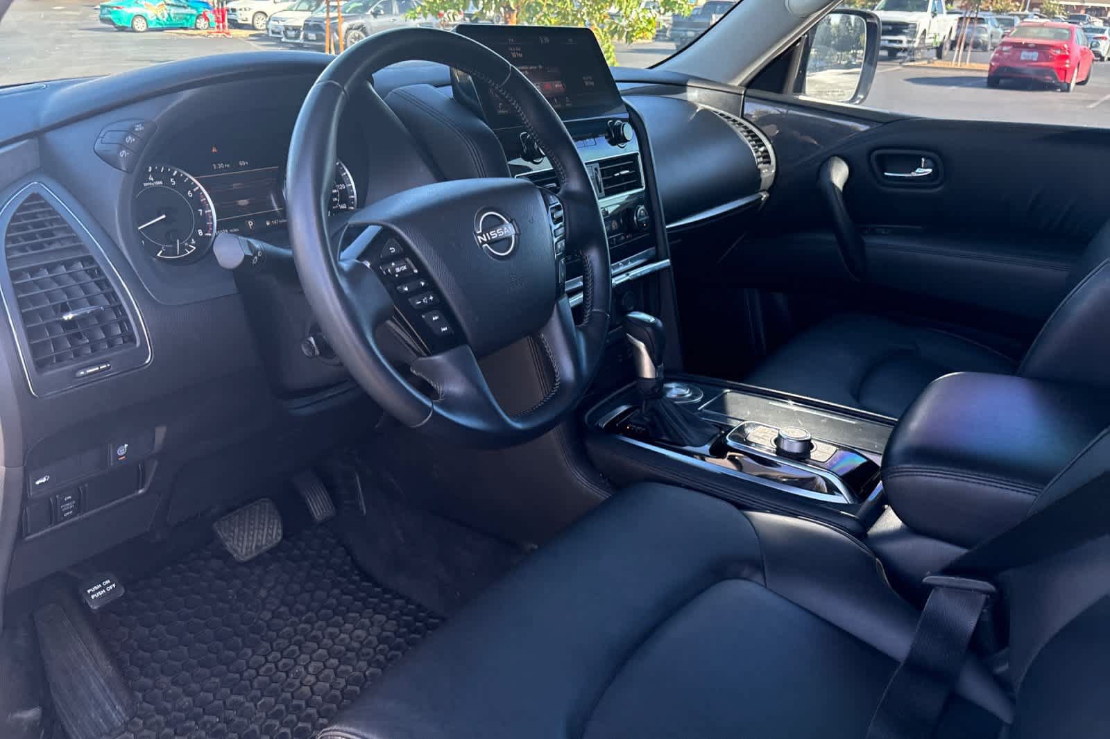 Used 2021 Nissan Armada SV w/ SV Appearance Package RWD image 14