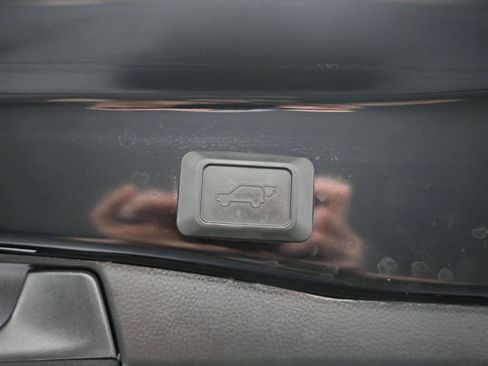 Used 2023 Toyota RAV4 Limited AWD/4WD image 36