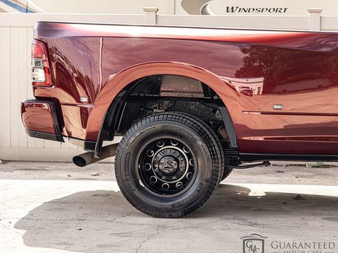 Used 2024 RAM 3500 Big Horn w/ Night Edition AWD/4WD image 8