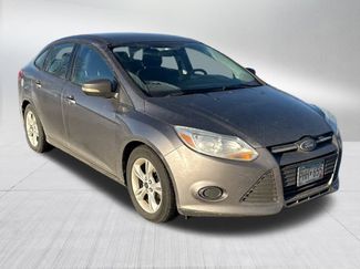 Used 2014 Ford Focus SE w/ SE Winter Package video 2
