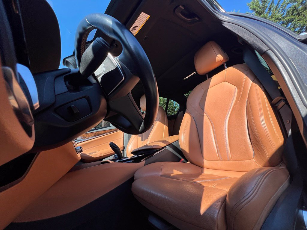 Used 2019 BMW 530e w/ Premium Package RWD image 15