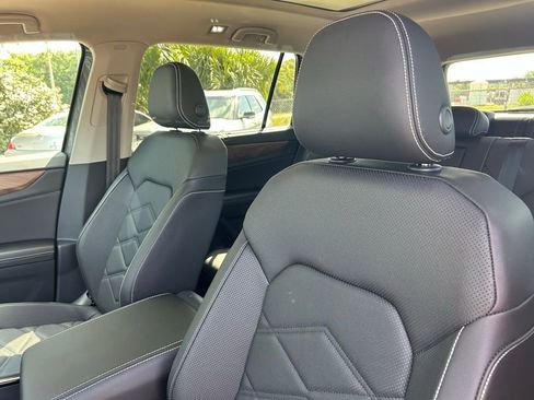 New 2026 Volkswagen Atlas SE FWD image 18