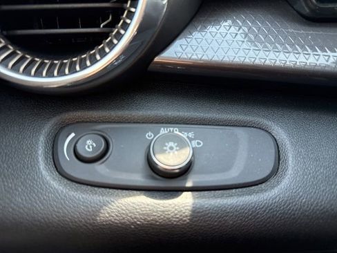 Used 2024 Chevrolet Trax ACTIV w/ Driver Confidence Package image 21