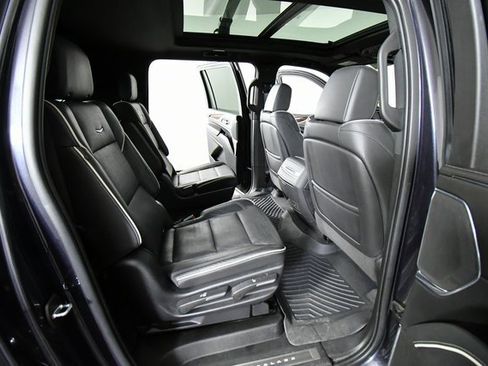 Certified 2022 Cadillac Escalade ESV Premium Luxury w/ Performance Package image 15