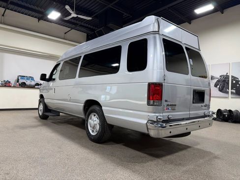 Used 2014 Ford E-250 and Econoline 250 Extended w/ Power Group image 8