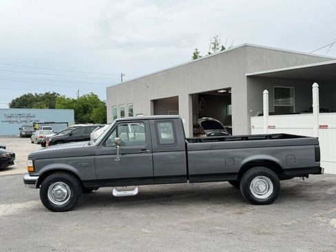 Used 1996 Ford F250 2WD SuperCab image 3