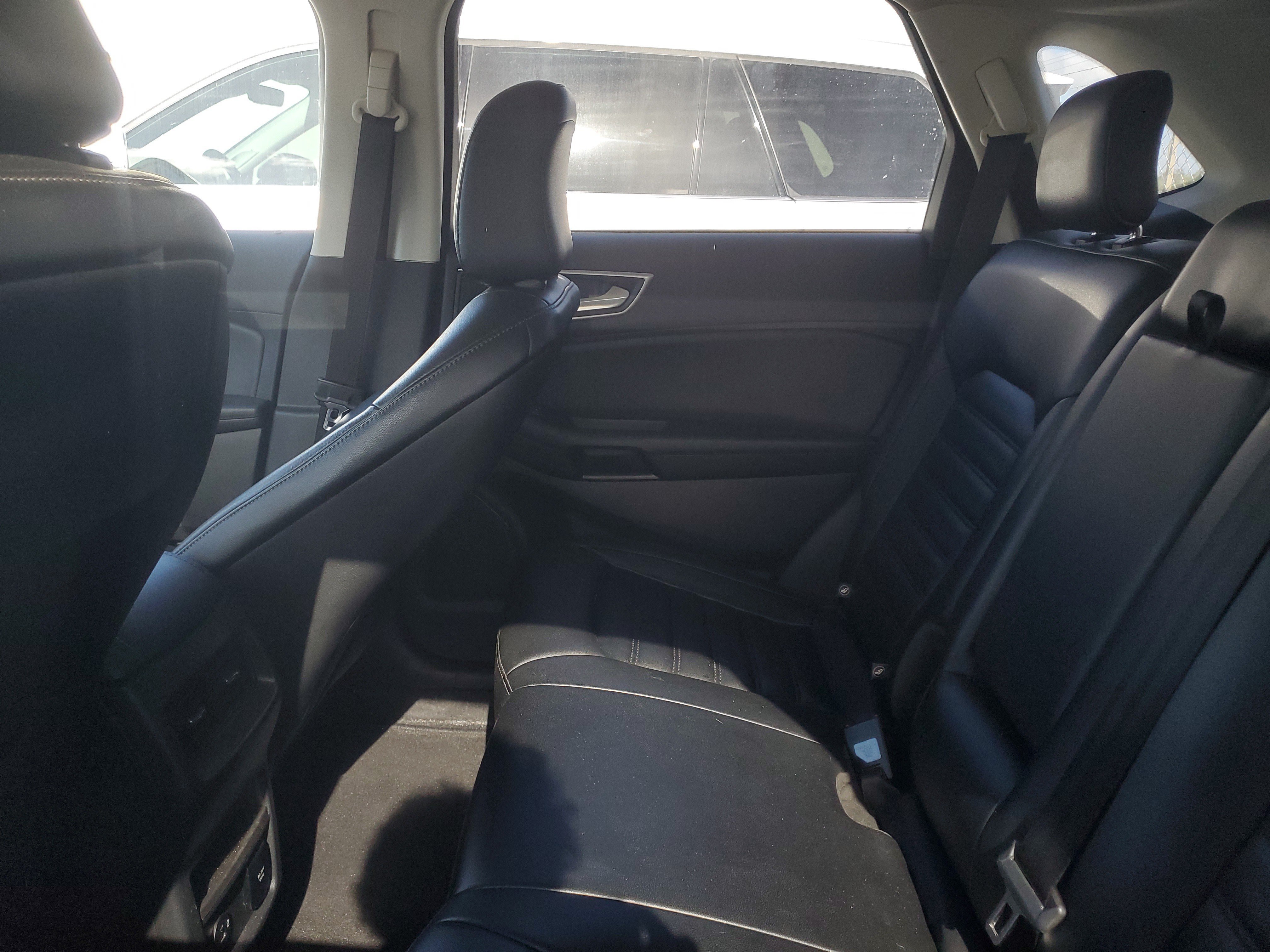 Used 2021 Ford Edge SEL w/ Convenience Package FWD image 9