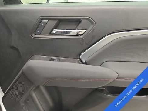 Used 2024 Chevrolet Colorado Z71 w/ Z71 Convenience Package 2 AWD/4WD image 12