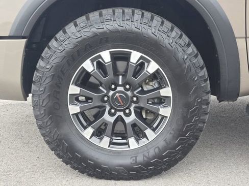 Used 2021 Nissan Titan PRO-4X w/ Pro-4x Convenience Package AWD/4WD image 14