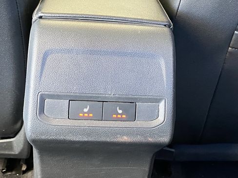 Used 2021 Volkswagen Jetta SE FWD image 29