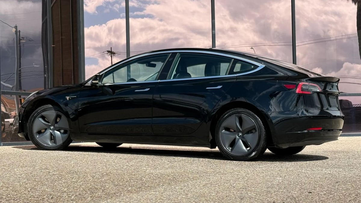 Used 2019 Tesla Model 3 Standard Range Plus RWD image 6