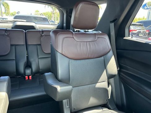 Used 2023 Ford Explorer Platinum w/ Technology Package AWD/4WD image 14