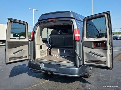 Used 2015 GMC Savana 2500 image 15