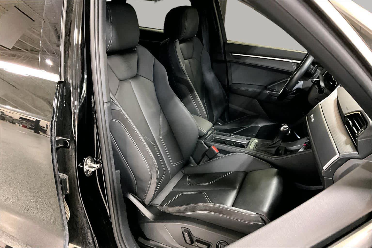 Used 2020 Audi Q3 2.0T Premium Plus w/ Premium Plus Package AWD/4WD image 9