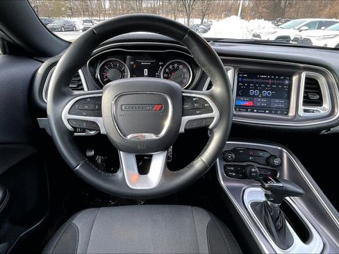 Used 2016 Dodge Challenger SXT image 6