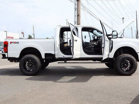 Used 2023 Ford F350 Platinum AWD/4WD image 43