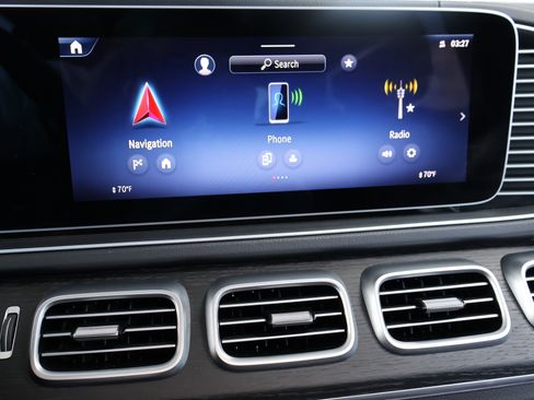 Used 2025 Mercedes-Benz GLS 450 4MATIC w/ AMG Line Exterior image 41