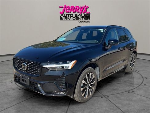 Used 2025 Volvo XC60 B5 Plus image 9