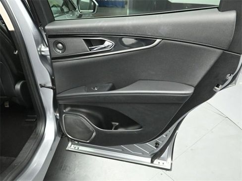 Certified 2022 Lincoln Nautilus Reserve w/ Equipment Group 201A image 26