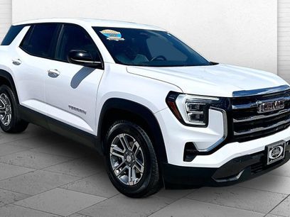Used 2025 GMC Terrain Elevation