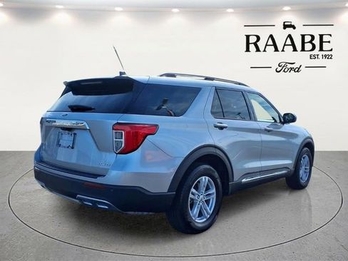 Certified 2023 Ford Explorer XLT w/ Equipment Group 202A AWD/4WD image 7