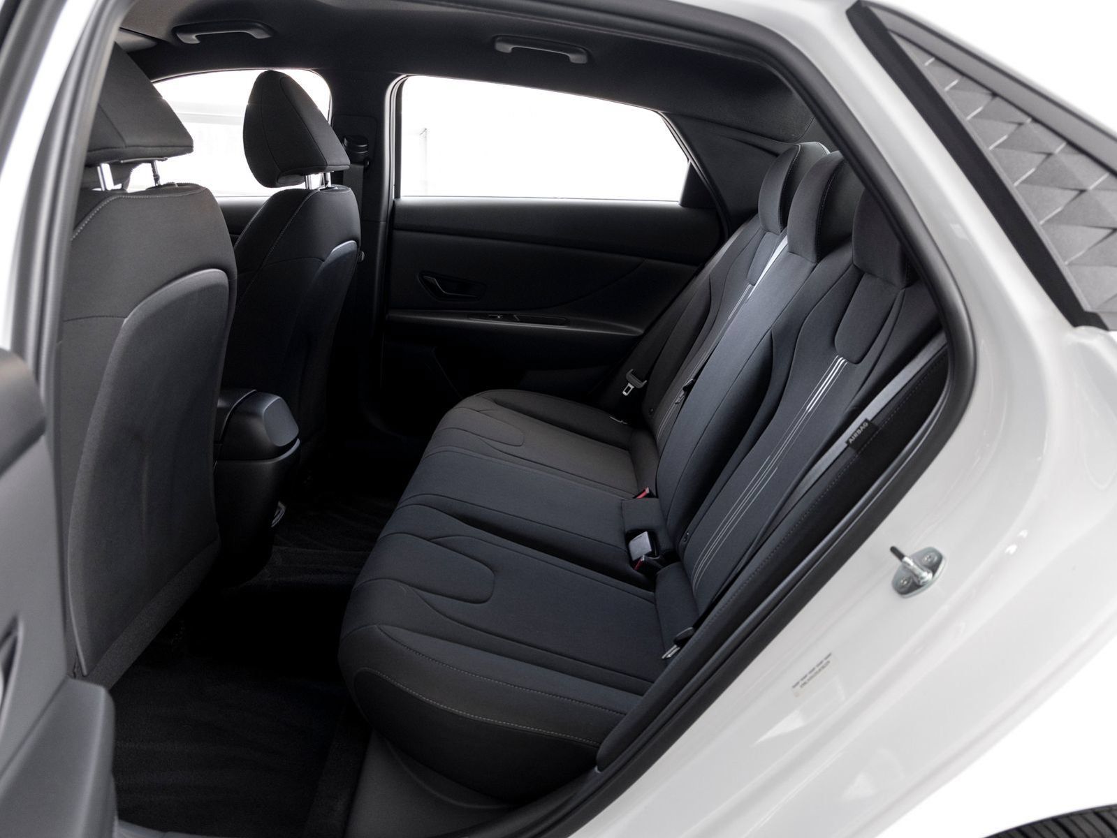 Used 2025 Hyundai Elantra Sport FWD image 20