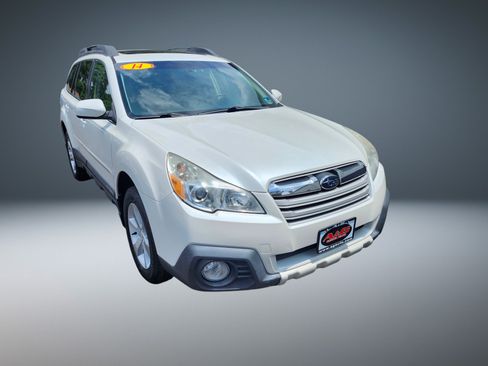 Used 2014 Subaru Outback 2.5i Limited AWD/4WD image 1