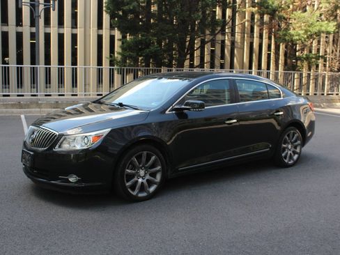 Used 2013 Buick LaCrosse Touring FWD image 12