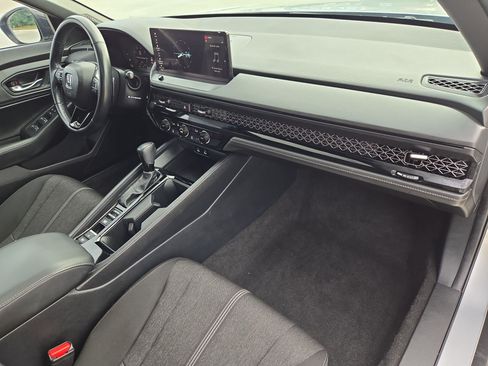 Used 2024 Honda Accord Sport image 32