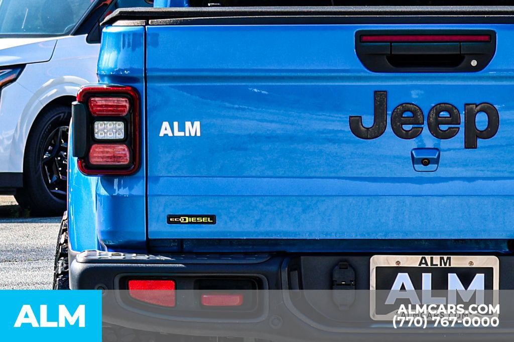 Used 2021 Jeep Gladiator Rubicon w/ Dual Top Group AWD/4WD image 12