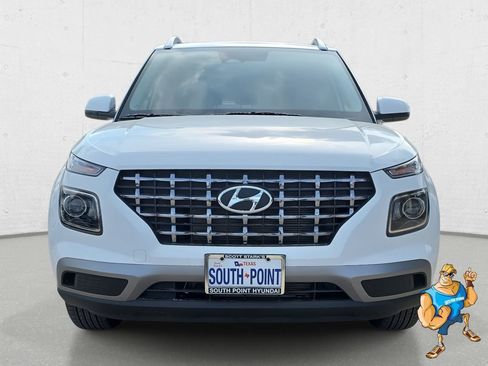 New 2026 Hyundai Venue SEL image 2