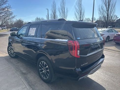 Used 2025 Ford Expedition Platinum image 5
