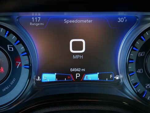 Used 2017 Chrysler 300 S w/ 300S Premium Group image 28