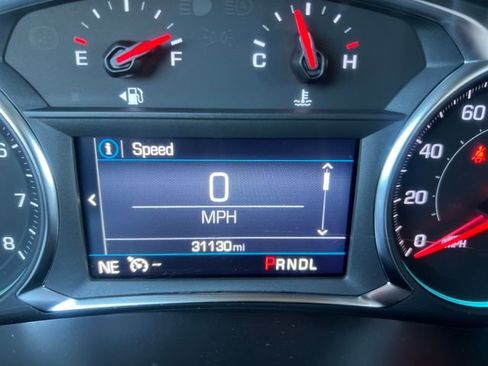 Used 2023 Chevrolet Equinox RS FWD image 21