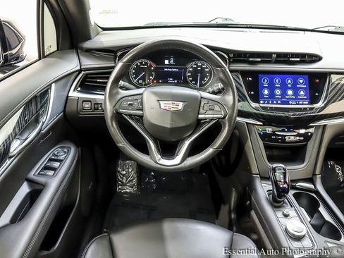 Certified 2023 Cadillac XT6 Premium Luxury image 2