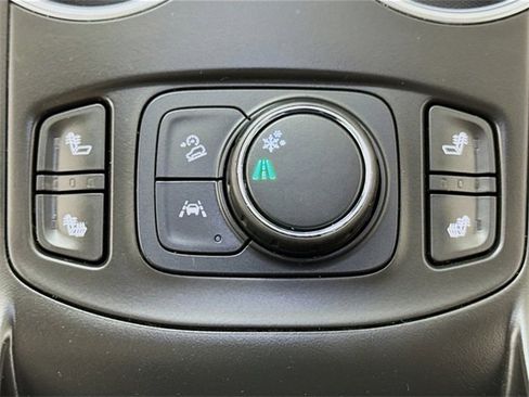 Used 2021 GMC Terrain SLT image 17