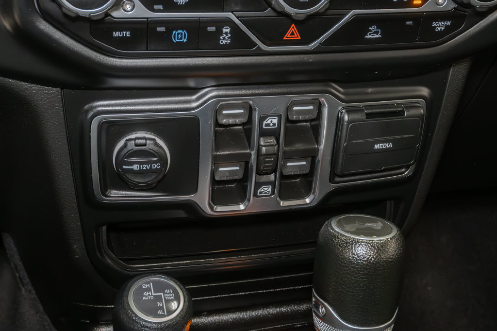 Used 2023 Jeep Wrangler Unlimited w/ 8.4" Radio Group AWD/4WD image 23