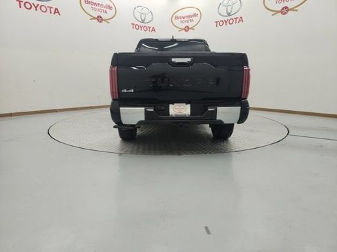 Used 2023 Toyota Tundra Limited AWD/4WD image 7