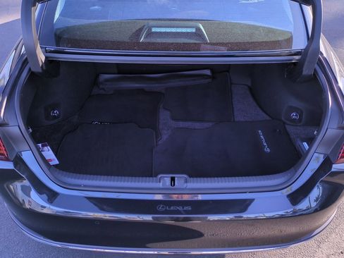 Used 2022 Lexus ES 300h Ultra Luxury image 33